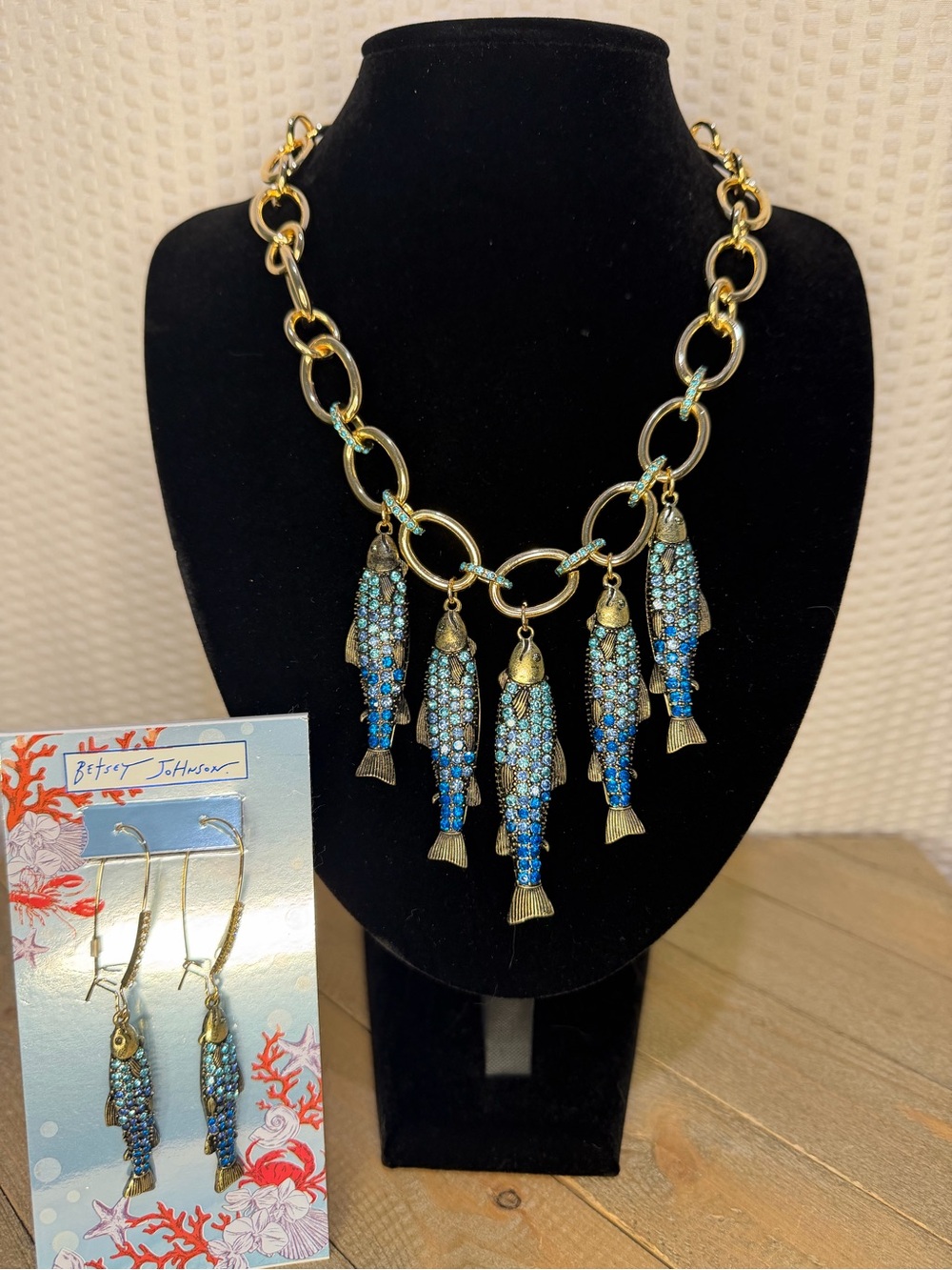 Betsey Johnson Sardine Necklace and Earring Set!!